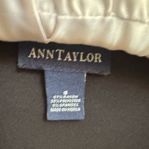 ANN TAYLOR Women’s Black Top Tie Detail Size Small Packable Wardrobe Capsule EUC - Picture 11 of 11